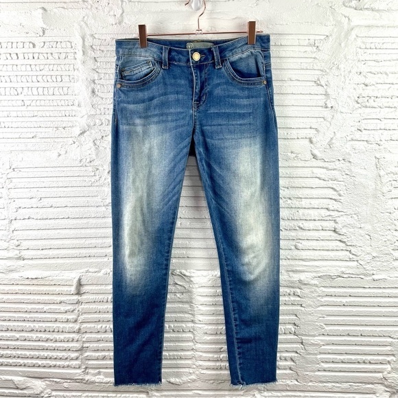 Wit & Wisdom Relaxed Fit Raw Hem Mid Rise Medium Wash Jean Size 4 - Picture 1 of 13